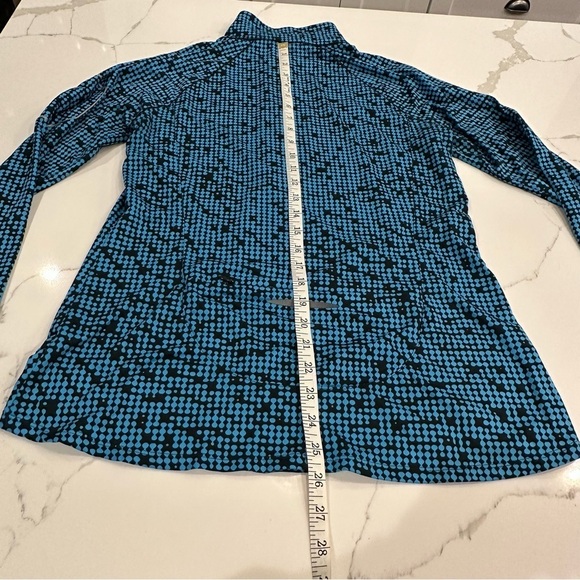 Under Armour Women’s 1/4 Zip Semi-Fitted Running Pullover Black Blue Print - S/M - Picture 10 of 11